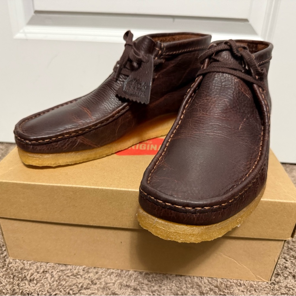 Brand New - Clarks Wallabee Premium Beeswax Boot - Picture 3 of 15